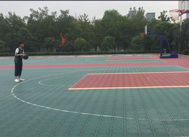 編導(dǎo)學(xué)生自編自演作品《嘿！姑娘！》